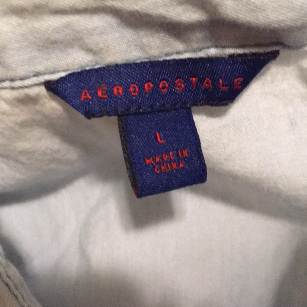 Button up - Picture 2 of 2